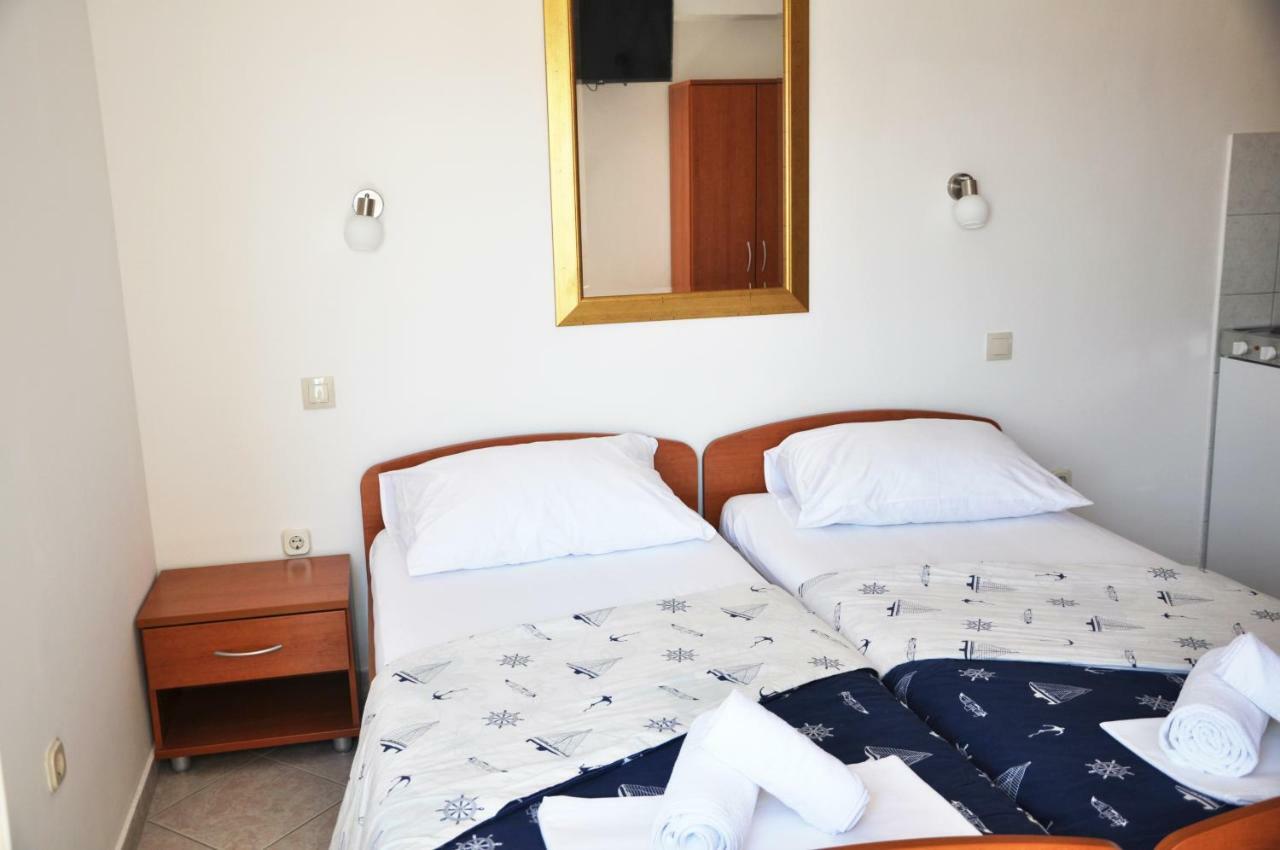 Sunrise Apartments And Studio Apartments Lokva Rogoznica Exterior foto